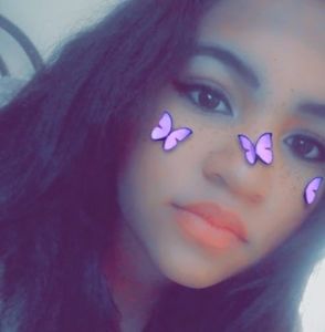 Meet your Posher, Alexis